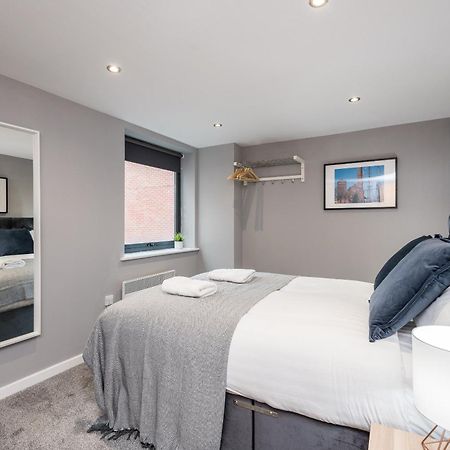 Host Apartments - Contemporary 3 Bed Apt With Balcony - Perfect For Long Stays Liverpool Eksteriør bilde