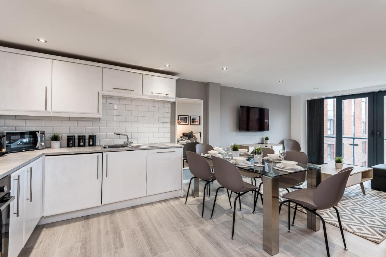 Host Apartments - Contemporary 3 Bed Apt With Balcony - Perfect For Long Stays Liverpool Eksteriør bilde