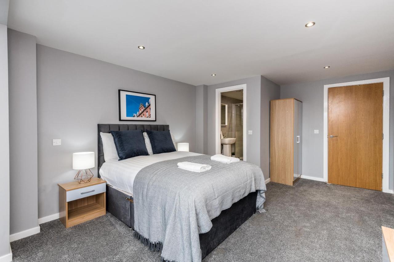 Host Apartments - Contemporary 3 Bed Apt With Balcony - Perfect For Long Stays Liverpool Eksteriør bilde